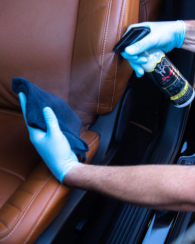 Jay Leno's Garage Interior Detailer (16 oz) - Clean & Protect Car Interior  Surfaces